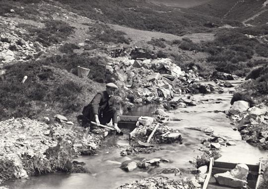 John Weir Sluicing for gold in Windygates Burn